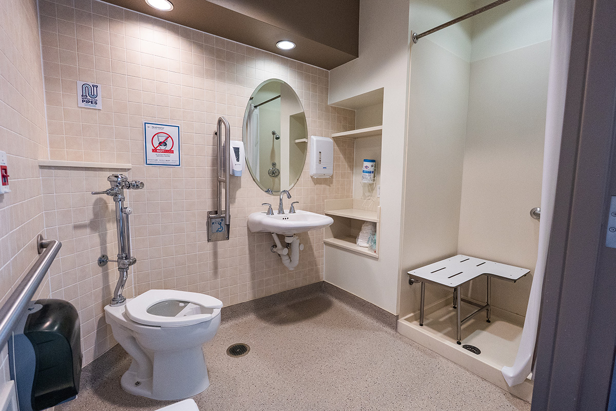 Postpartum room bathroom